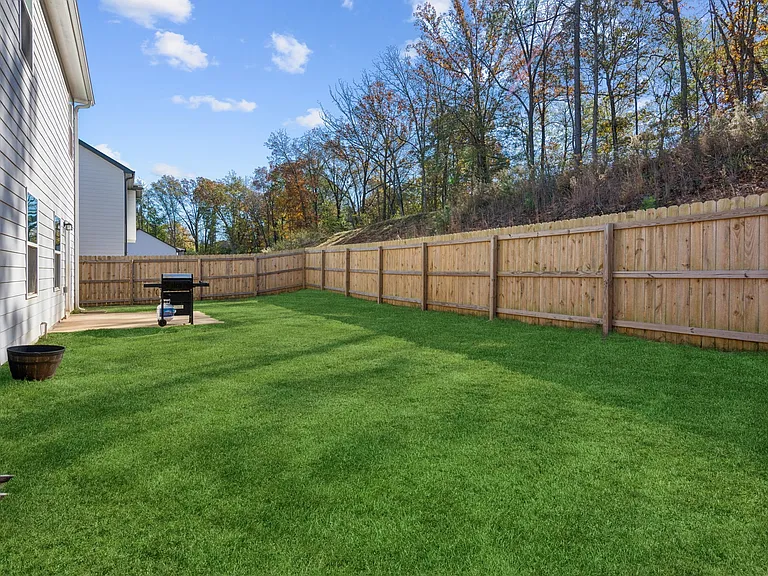 566 Skye Dr — Photo 20