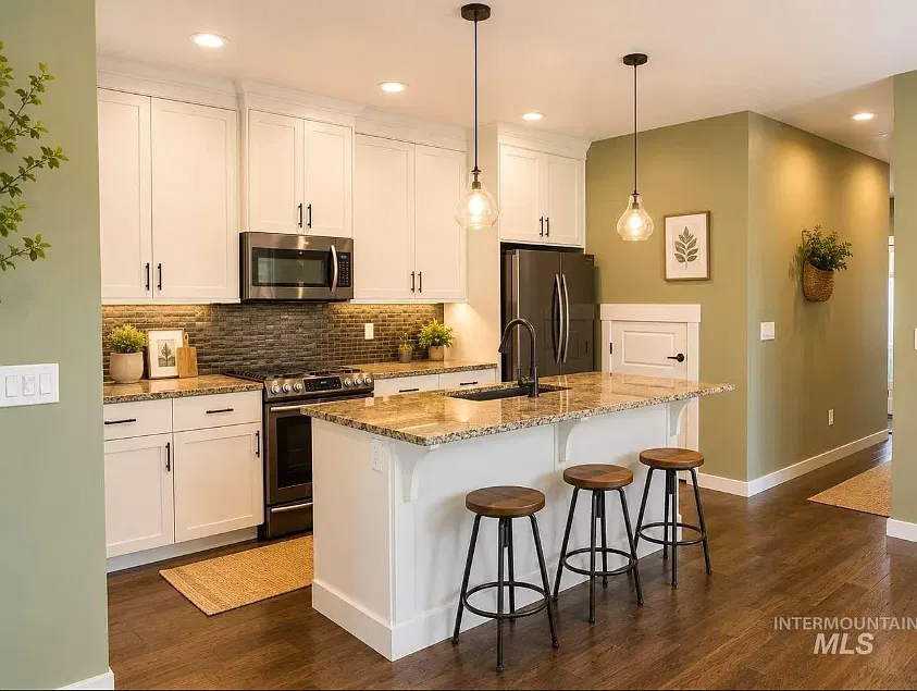 4 bed, 2225 sqft, $4,200 — Photo 3