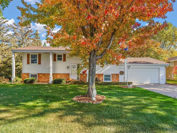 3950 7th Ave N, Anoka, MN 55303