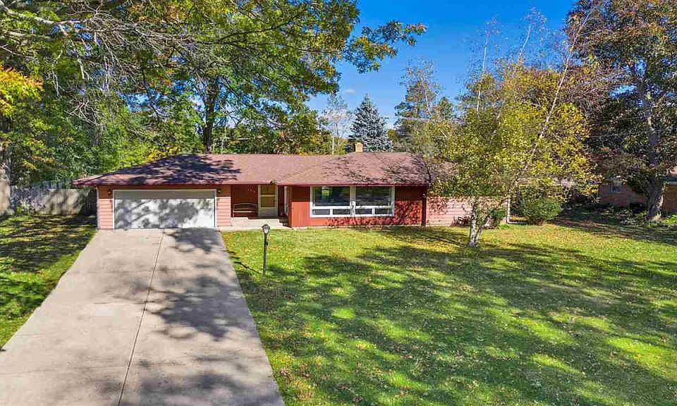 1st image of 6216 Buttercup Ln