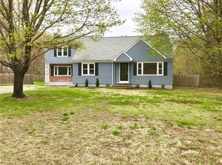 41 Pine Hill Rd, Johnston, RI 02919