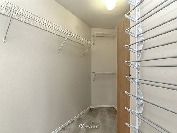 3rd image of 914 27th Ave SE