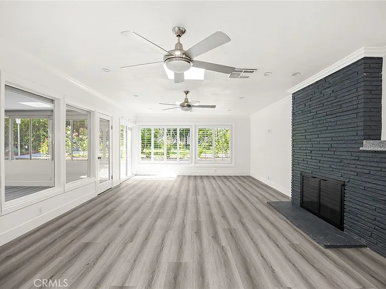 647 W Montecito Ave — Photo 16