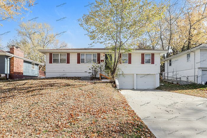 1st image of 5617 N Smalley Ave