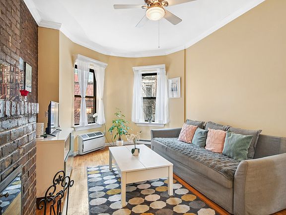 3rd image of 313 W 82nd St APT 3A