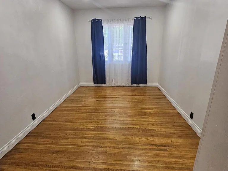 10003 Tujunga Canyon Blvd — Photo 4