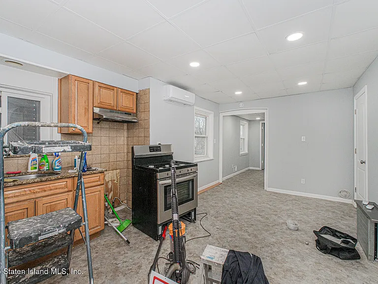 1255 Bay St #1 — Photo 16