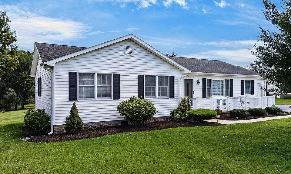 1st image of 24 Warren Cir