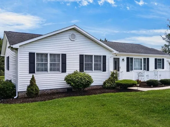 24 Warren Cir, Fishersville, VA 22939