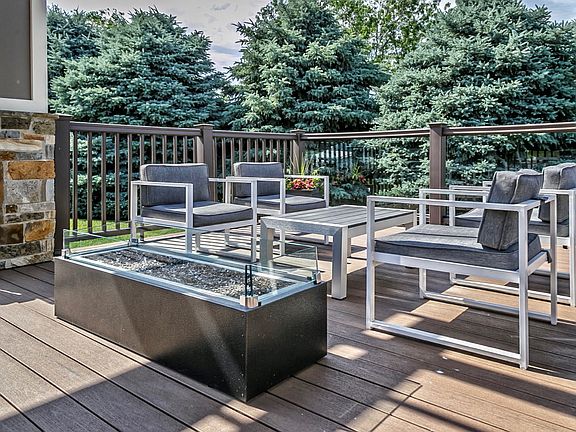 2nd image of 16895 Oakmont Dr #724