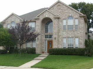 720 Cardinal Ct, Crowley, TX 76036