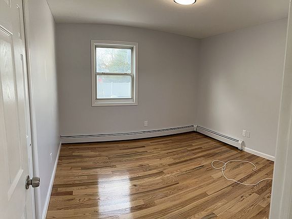 5th image of 524 Jefferson Ave