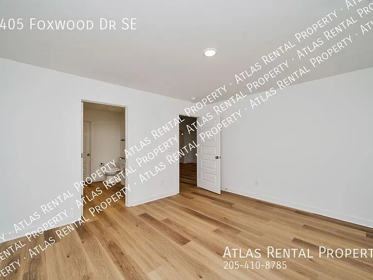 4405 Foxwood Dr — Photo 6