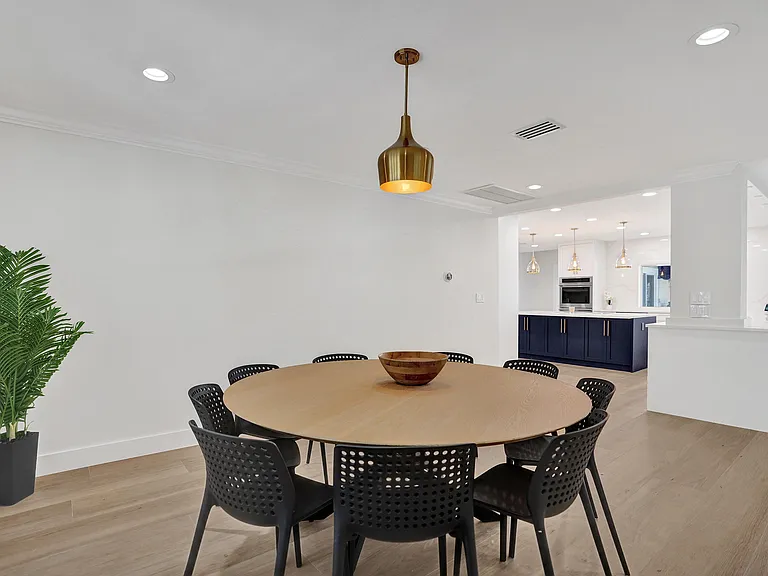 885 Nafa Dr — Photo 43