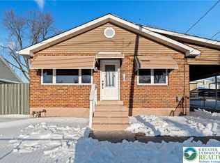 1307 Chestnut St, Marcus Hook, PA 19061