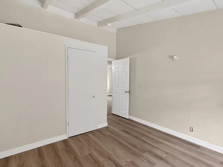 6428 Tapo Ct — Photo 23