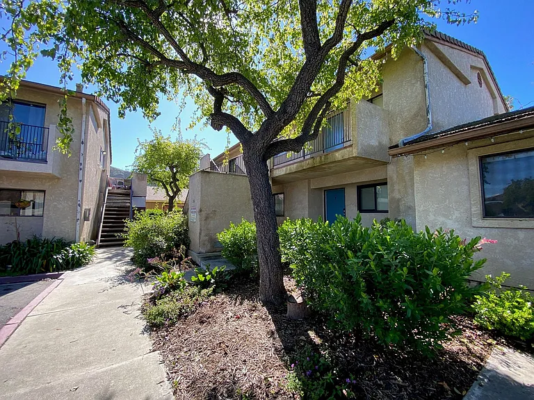 122-126 W Ramona St — Photo 12