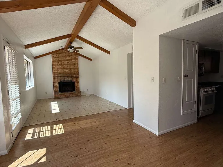 1670 Jones Ln — Photo 34