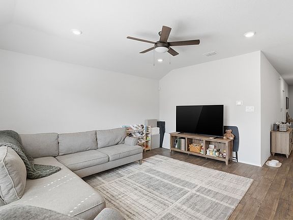 3rd image of 832 Nodding Nixie