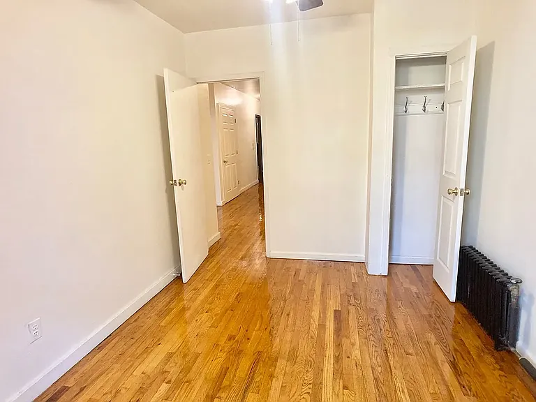 111 16th St #1R — Photo 10