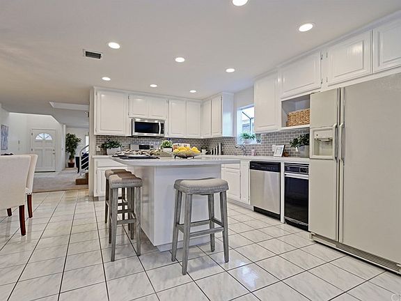 4th image of 15012 Kingsdale Ave