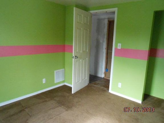 5th image of 540 Uncapher Ave