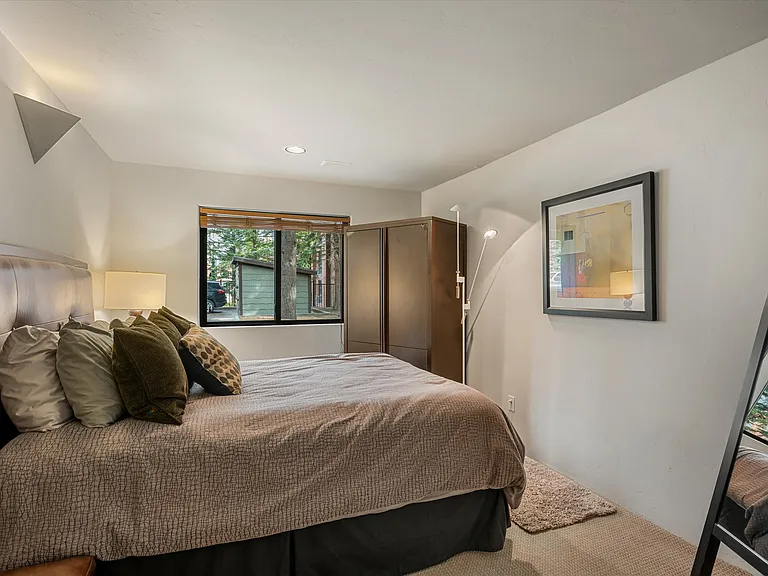 650 S Monarch St #9 — Photo 11