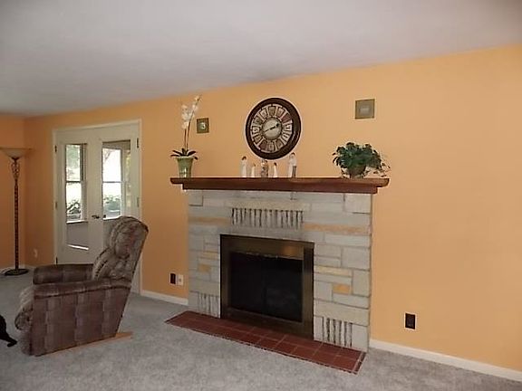 4th image of 611 Parkview Dr