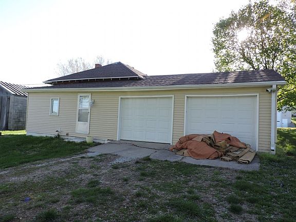 2nd image of 805 Summer Ave