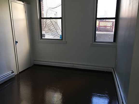 5th image of 27 Montrose Avenue # Fl 2nd