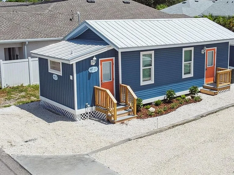 602 1/2 Skinner Blvd — Photo 26