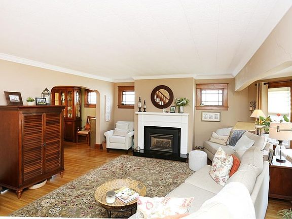 2nd image of 77 Princeton Blvd