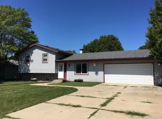 2930 Crestview Park Dr, Racine, WI 53402