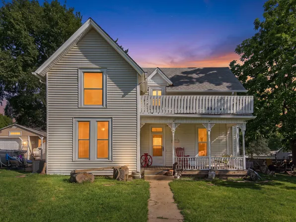 311 E Locust Street, Bolivar, MO 65613
