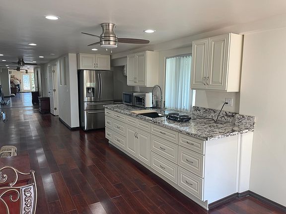 5th image of 380 S Mohler Dr #1
