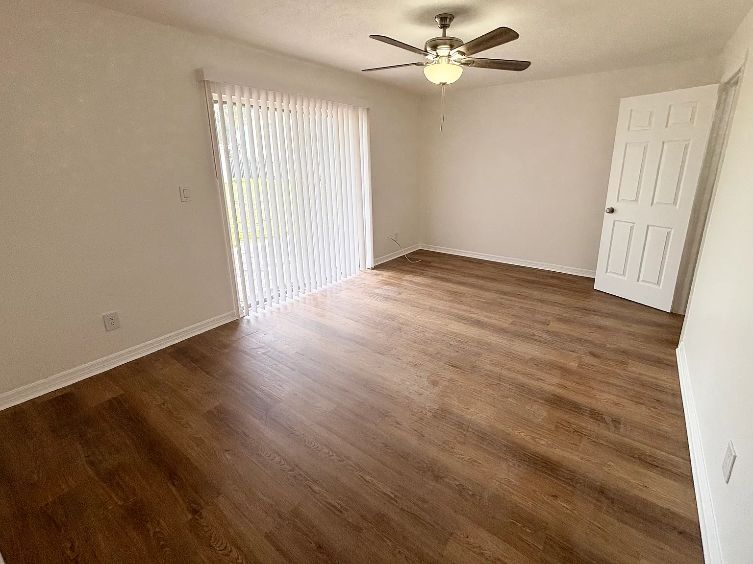 2 bed, 1070 sqft, $1,395 — Photo 2
