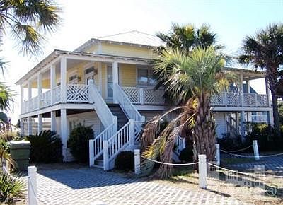 1st image of 828 S Fort Fisher Boulevard