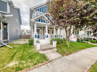 1128 74th St SW, Edmonton, AB T6X 0N7