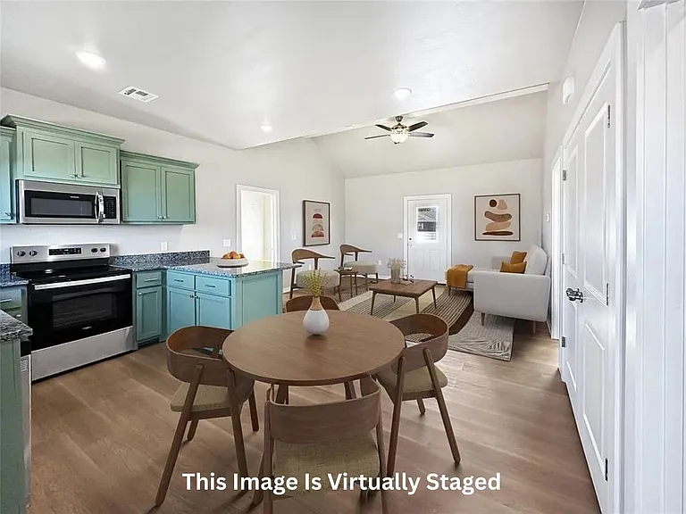 1812 SW Douglas Ave — Photo 6
