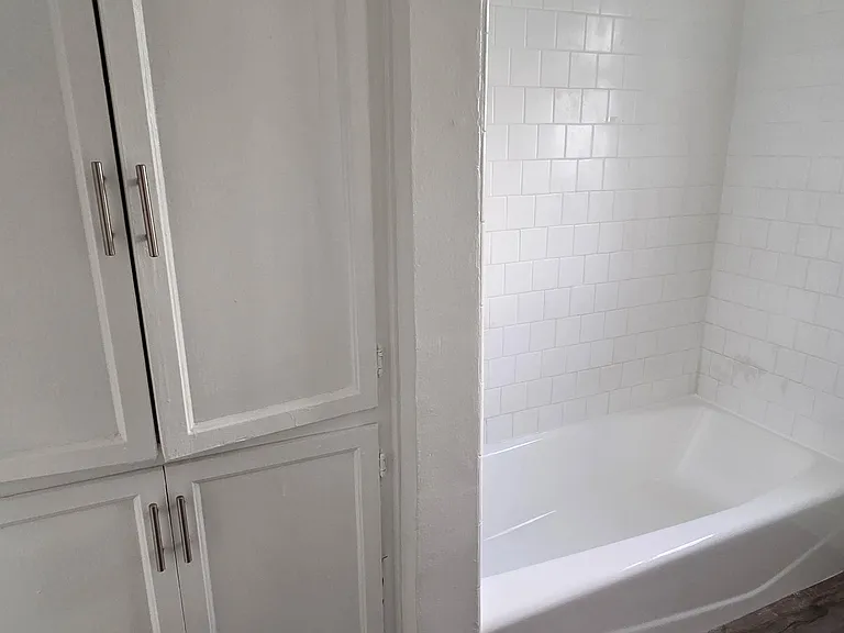 1646 N Harvard Blvd #2 — Photo 9