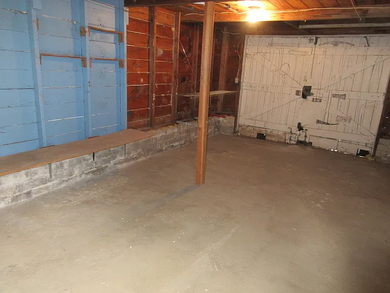 2060 Winter St SE — Photo 13