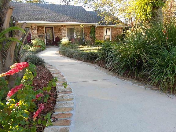 2nd image of 3511 Connell Dr