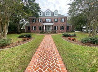 231 Garden Rd, River Ridge, LA 70123