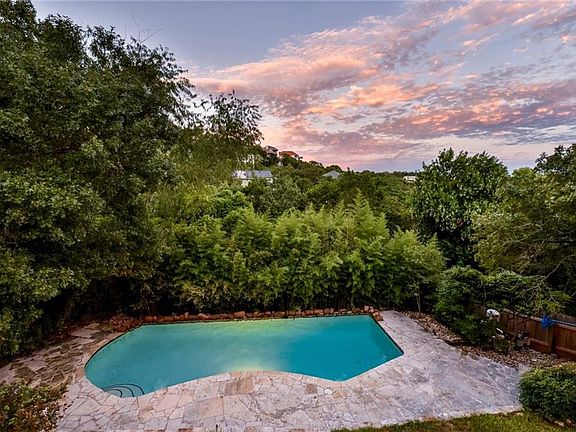 4th image of 4821 Twin Valley Dr