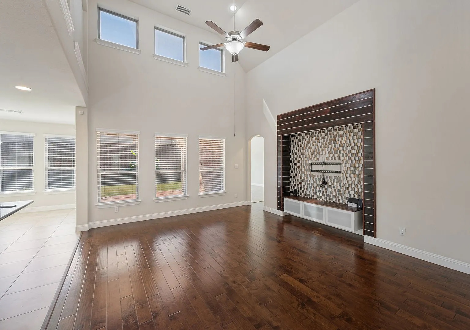 Spacious 4 Bed, 4 Bath Home in Parkside East, Irving - Coppell ISD - Available for Lease! — Photo 3