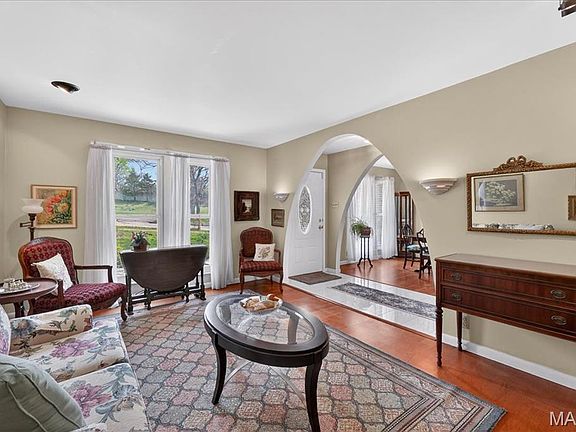 4th image of 2 Silveroak Ct