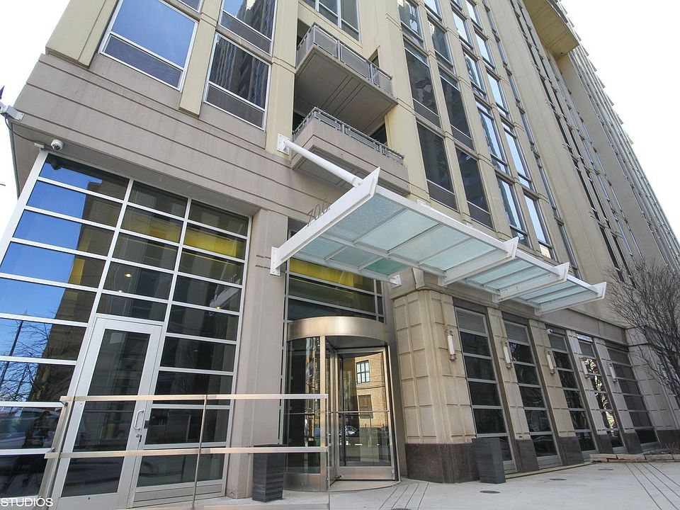 1st image of 720 N Larrabee St APT 1512