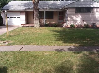 6627 Rochelle Blvd, Parma Heights, OH 44130