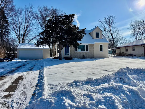 2004 Barclay St, Saint Paul, MN 55109
