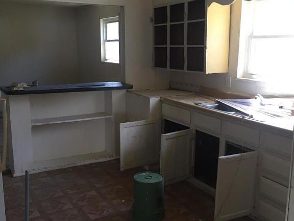 3rd image of 1312 Brookside Ave